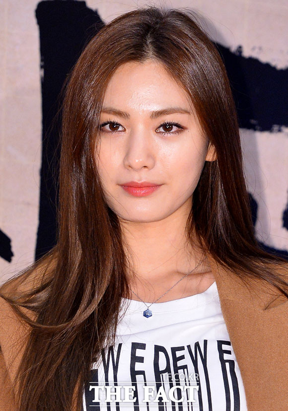 나나는 지난해 팀 동료 레이나와 함께 SBS 룸메이트에 출연했다. 이날 레이나는 나나가 잠잘 때 속옷을 입고 자지 않는 다는 등을 폭로했다./ 김슬기 기자