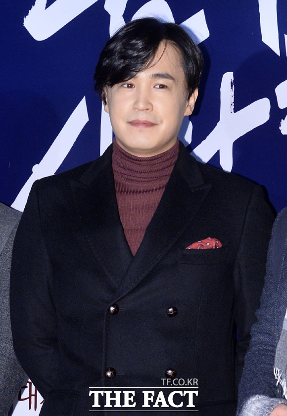 이수의 나는 가수다3 하차가 알려졌다. 이수는 나는 가수다3 녹화에 참여해 2000년대 초반 히트시켰던 잠시만 안녕을 부른 것으로 알려졌다. /더팩트 DB