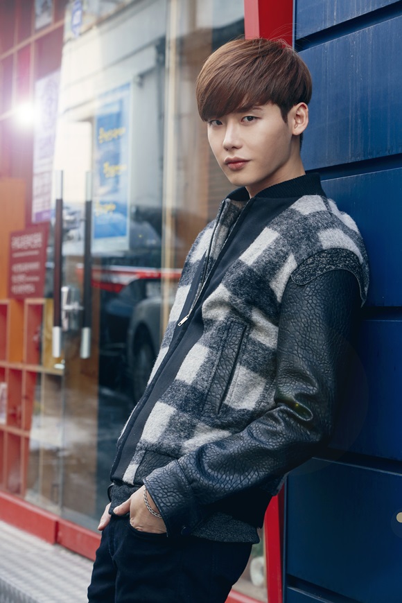 Kumpulan contoh gambar: Cute Foto Terbaru Lee Jong Suk