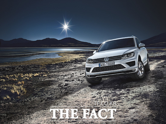 폭스바겐코리아의 신형 투아렉은 파워풀한 성능과 고급스러운 실내장식이 돋보이는 럭셔리 대형 SUV 모델이다. / 폭스바겐코리아 제공