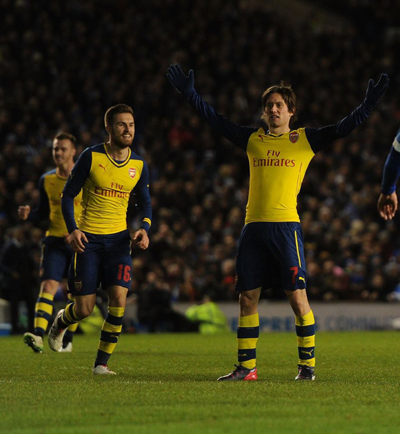 아스널 토마스 로시츠키(오른쪽)가 26일 열린 FA컵 32강 브라이턴 앤 호브 알비언전에서 후반 14분 추가골을 터뜨린 뒤 기뻐하고 있다. / 아스널 페이스북
