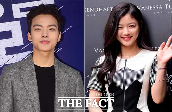 김유정(오른쪽)이 여진구가 출연한 내 심장을 쏴라 VIP 시사회에 참석했다. 김유정은 드라마 해를 품은 달에서 여진구와  아역 배우로서 호흡을 맞췄다. / 이새롬 기자, 김슬기 기자