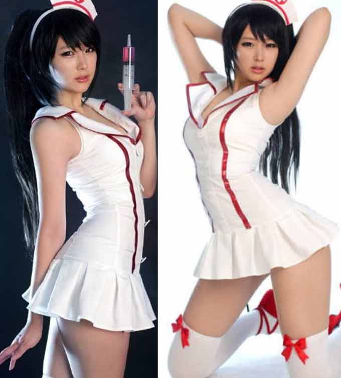 롤 인벤, 간호사 아칼리 코스프레女 등장에 남심 흔들. 롤 인벤에 간호사 아칼리 코스프레를 한 여자 사진이 올라왔다. 롤 인벤 게시판에서 아칼리 코스프레녀는 폭발적인 인기를 얻고 있다. / 롤 인벤 게시판 캡처