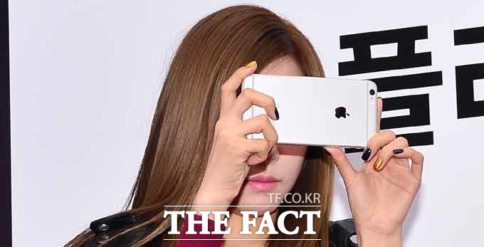 아이폰 7 콘셉트 디자인 눈길. 아이폰7 콘셉트 디자인이 공개돼 화제다. 아이폰7는 아이폰6가 출시된 니 얼마 되지 않는 상황에서 디자인이 공개돼자 폭발적인 관심을 얻었다.  / 남윤호 기자