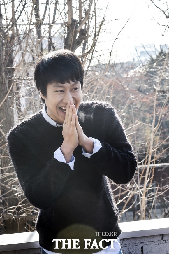 정우의 희 기쁨. 정우의 기쁨은 서울예술대학 영화과에 합격한 순간이다. 당시 정우는 배우의 첫걸음에 불과한 대학입학에 마치 톱스타가 된 것처럼 기뻤다고 말했다./최진석 기자