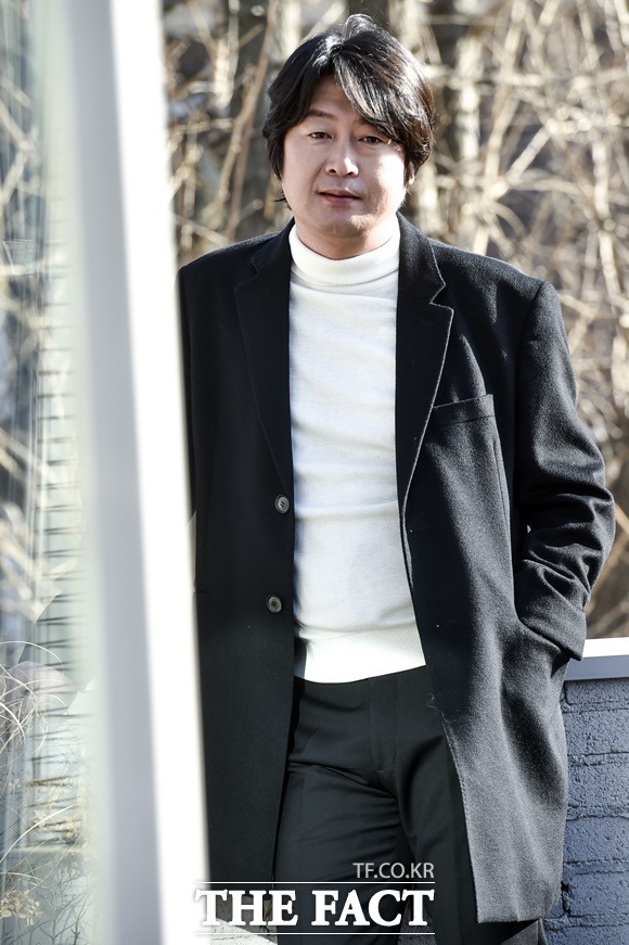 작품을 선택하는 기준이 확고한 배우 김윤석. 그는 쎄시봉에서 자신의 분량이 적은 것을 전혀 염두에 두지 않았다./최진석 기자