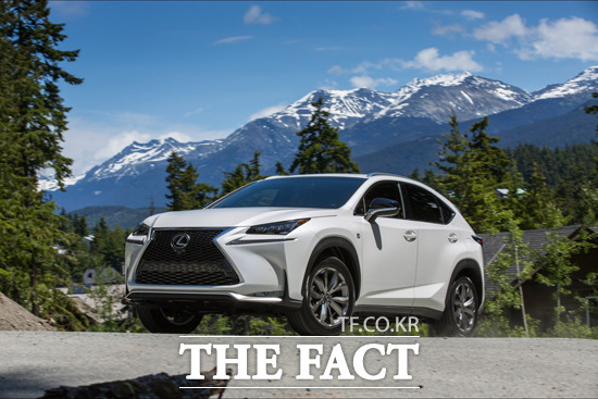 렉서스 콤팩트 SUV NX200t 3월 국내 출시 렉서스 브랜드가 3월부터 콤팩트 SUV NX200t를 국내에 출시하고 2월 1일부터 사전 계약을 시행한다고 5일 밝혔다. / 렉서스 제공