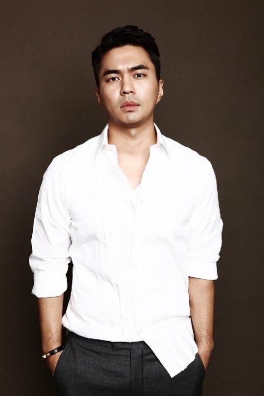 정준, 친구 위해 배우 정준이 조명을 받고 있다. / 폴라리스 엔터테인먼트 제공