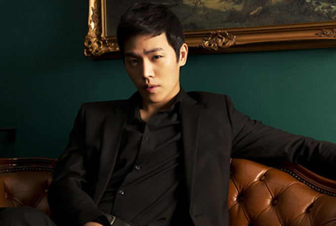 이동하, 뮤지컬 마마, 돈크라이 출연. 이동하가 뮤지컬 마마, 돈크라이에 캐스팅돼 관심을 받고 있다. 이동하는 지난해 SBS 괜찮아, 사랑이야!에도 출연했었다. / SY엔터테인먼트 블로그 캡처