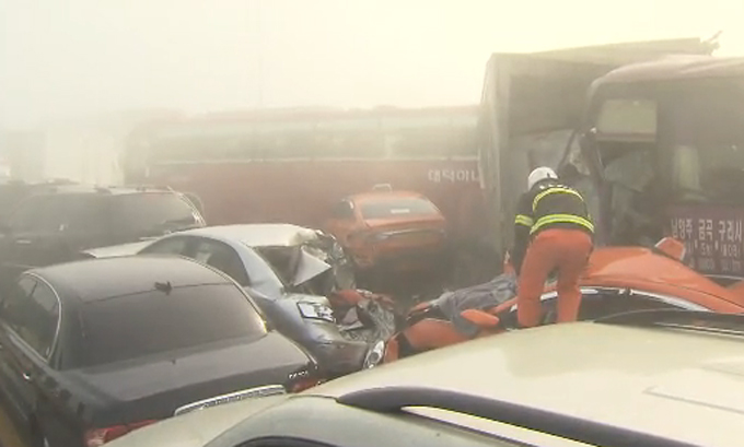 106종 추돌사고 영종대교 교통사고 발생. 106종 추돌사고 영종대교 교통사고가 11일 발생했다. 106종 추돌사고 영종대교 교통사고 발생는 택시 추돌로 일어났다. / SBS 뉴스 갈무리