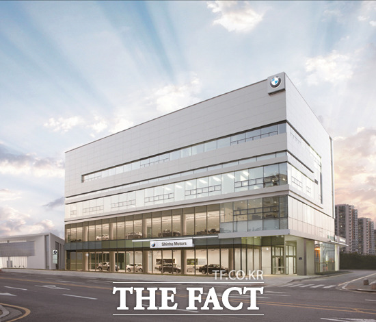 BMW 공식 딜러 신호 모터스 기부 이벤트 진행 BMW코리아의 공식 딜러인 신호 모터스가 2월 동안 서비스센터 방문 고객을 대상으로 기부 이벤트를 진행한다. / BMW코리아 제공