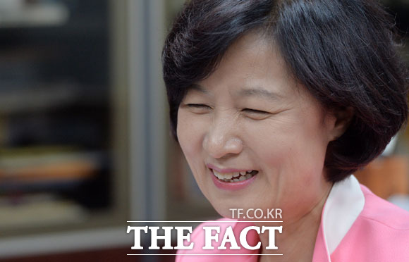 추미애 최고위원에 지명. 추미애 의원은 2012년에 민주통합당 최고위원을 지냈다. /더팩트 DB