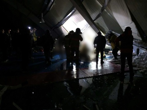 코오롱 또…. 경주 마우나오션리조트 붕괴 사고(사진) 1년을 앞두고 14일 코오롱호텔에서 이산화탄소가 누출되는 사고가 발생했다./ 경북지방경찰청 제공