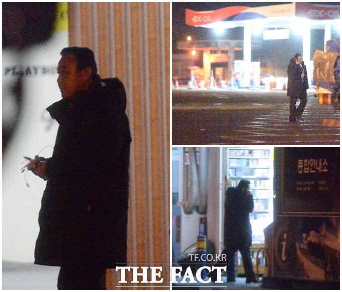 어디로 가지? 이 후보자가 12일 저녁 영동고속도로 문막 휴게소에서 누군가와 계속 통화하고 있다. 이후 이 후보자는 강원도로 이동했다./문막 휴게소=문병희 기자