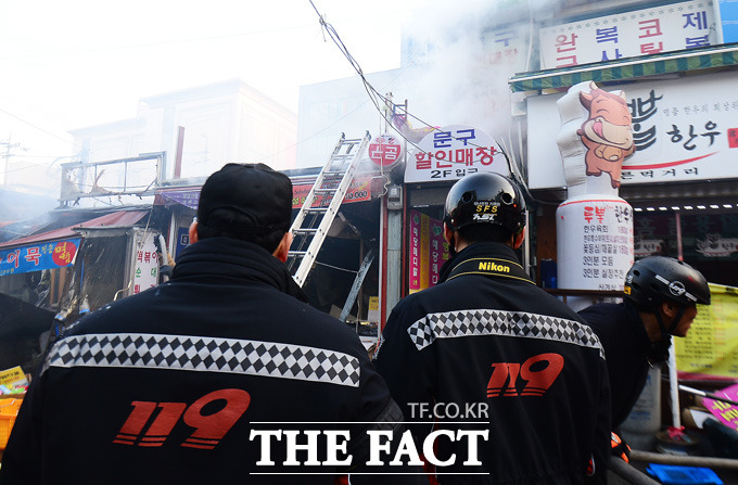 경주 코오롱호텔 이산화탄소 가스 다량 분출 사고 14일 오후 3시 15분께 경북 경주시 마동 코오롱호텔 지하 1층 보일러실에 이산화탄소 가스가 다량 방출되는 사고가 발생해 1명이 숨지고 6명이 부상을 당해 병원에서 치료 중이다. (사진은 기사 내용과 무관)/ 배정환 기자
