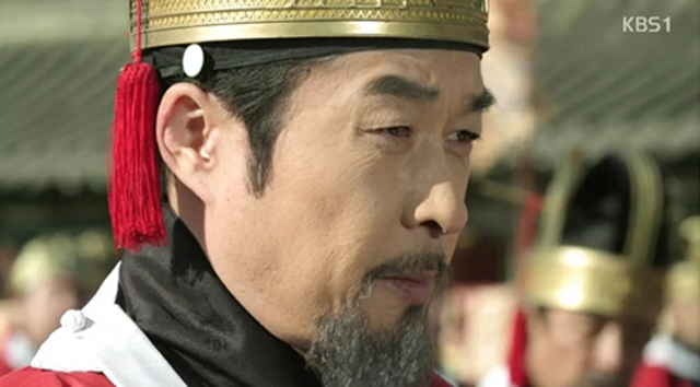 징비록 김상중, 류성룡 어떤 인물? 김상중(사진)이 연기하고 있는 류성룡(1542~1607)은 임진왜란 때 선조 임금을 수행하며 왜군을 물리치는 데 큰 역할을 했던 재상으로 알려졌다. / KBS1 징비록 방송화면 캡처