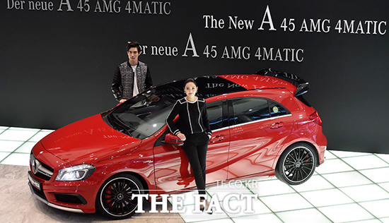 벤츠, 프리미엄 콤팩트카 더 뉴 A45 AMG 4매틱 출시 메르세데스-벤츠 코리아가 프리미엄 고성능 콤팩트카 더 뉴 A45 AMG 4매틱을 출시했다고 16일 밝혔다. / 서울 강남대로 = 최진석 기자