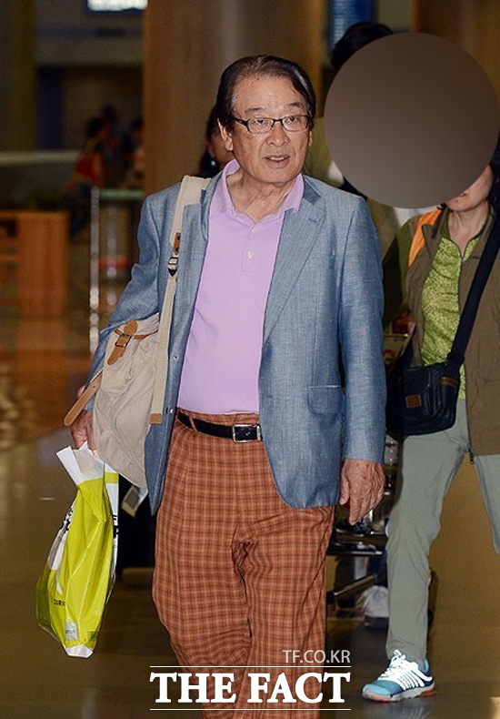 이순재 관심 집중. 이순재가 꽃보다 할배 촬영을 위해 그리스로 떠났다. 이순재에 대한 누리꾼들의 관심이 커지고 있다. / 더팩트 DB