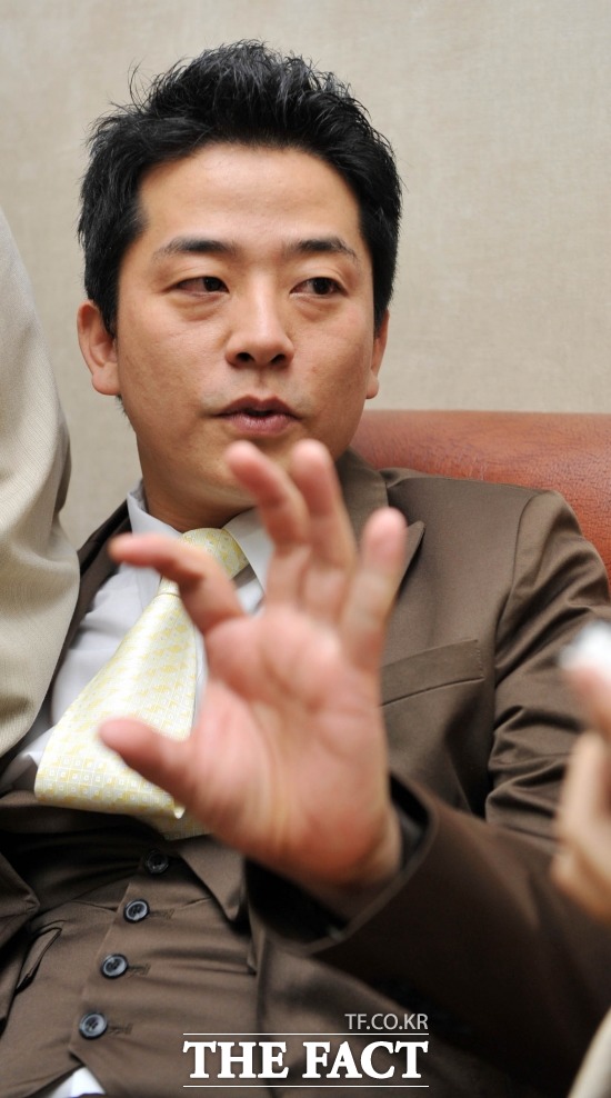 김준호, 코코엔터 의혹 해명. 김준호가 코코엔터 관련 의혹이 제기된 지 이틀 만에 해명 자료를 냈다. / 더팩트 DB