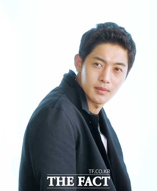 김현중, 문자 내용 눈길. 김현중이 최씨에게 보낸 문자 내용이 공개됐다. 김현중이 최씨와 결혼을 약속한듯한 문자 내용이 눈길을 끌고 있다. / 더팩트 DB