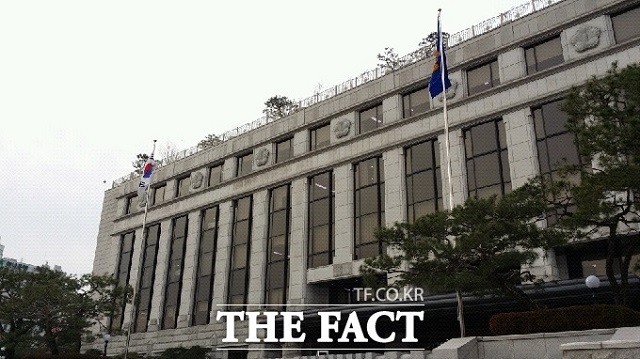 과연 이번엔 어떤 결과가…헌법재판소는 26일 6년 4개월 만에 간통죄 위헌 법률 심판을 결정할 예정에 있어 이목이 쏠린다./김아름 기자