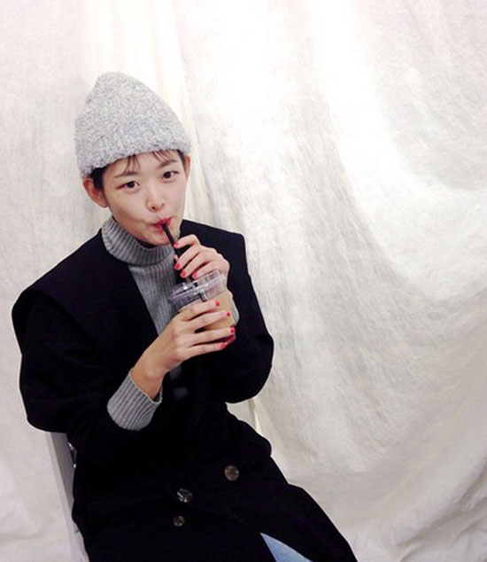 하시시박, 댄디한 면모. 하시시박(사진)이 오는 10월 봉태규와 웨딩마치를 울린다. 하시시박의 본명은 박원지이다. /하시시박 인스타그램