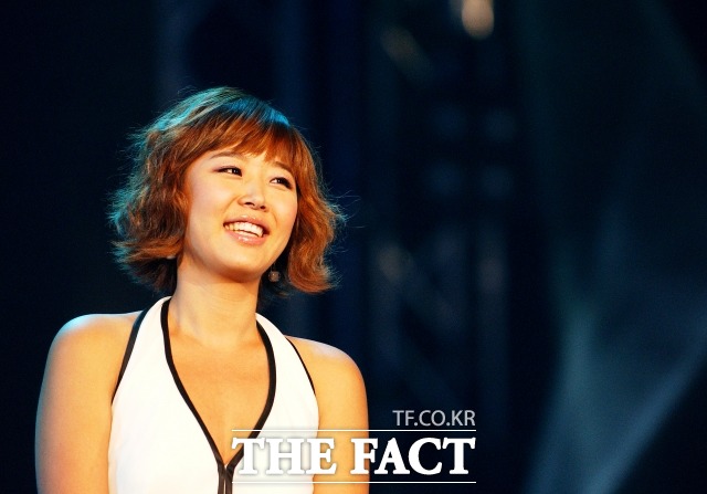 신지 유병재 이별. 신지와 유병재가 이별한 가운데 과거 신지의 발언이 화제다. 신지와 유병재는 지난해 여름 만남을 정리하고 다시 친구로 돌아갔다. /더팩트DB