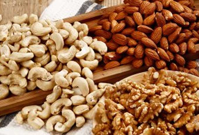 부럼 뜻, 정월 대보름에는 부럼깨기 정월 대보름에는 한 해의 안녕을 바라며 부럼을 깨 액운을 쫓는다. /11번가 홈페이지 갈무리