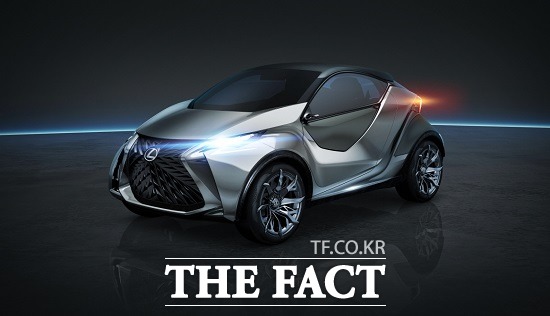 렉서스, 신개념 콘셉트카  LF-SA 세계 최초 공개 렉서스가 3일(현지시각) 스위스에서 열린 2015 제네바모터쇼에서 자사 초소형 콘셉트카 LF-SA를 세계 최초로 공개했다.