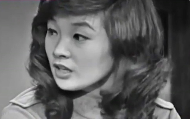 정소녀, 본명은? 정소녀의 이름에 누리꾼들의 관심이 쏠리고 있다. 정소녀의 본명은 정애정으로 1974년 영화 감독 김수형의 권유로 예명 정소녀로 활동하기 시작했다. /JTBC 방송 영상 갈무리