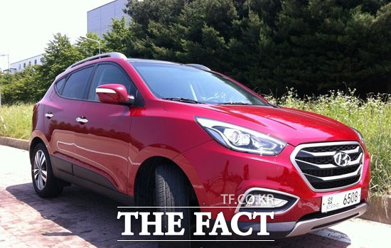 투싼 2013년식 중고차 시세. 현대자동차의 올 뉴 투싼이 소비자들의 뜨거운 반응을 얻고 있는 가운데 투싼의 중고 시세에 대한 관심도 높아지고 있다. /더팩트 DB