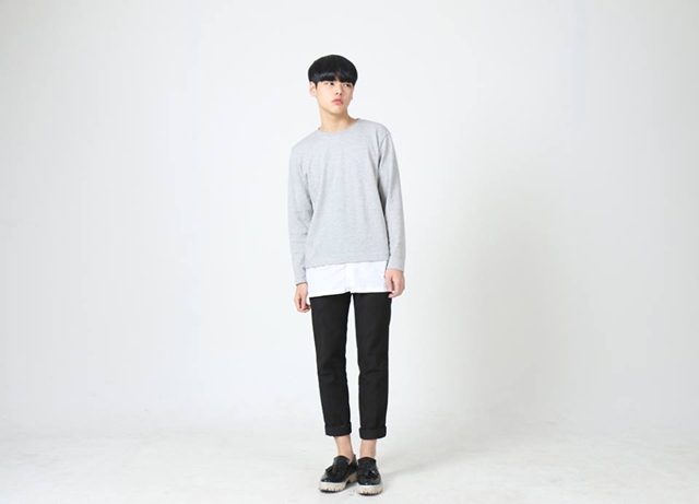 이세용 직업. 이세용이 아내 홍영기와 쇼핑몰을 운영하고 있다. 이세용은 쇼핑몰 피팅 모델로 활동하고 있다. /이세용 페이스북