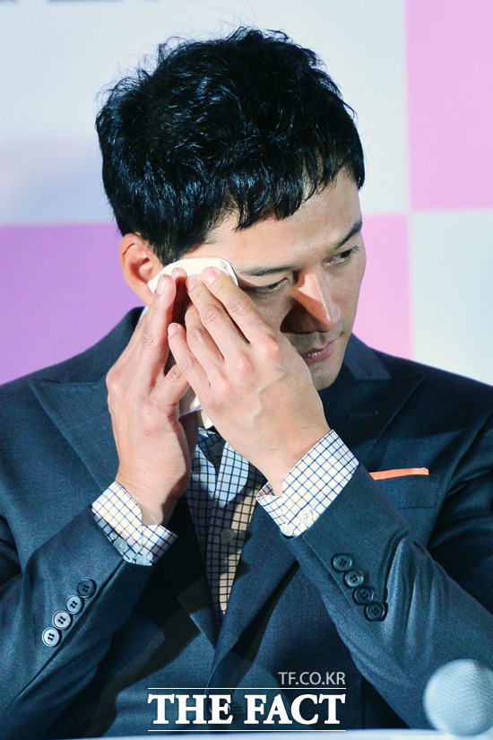 김성민, 또 마약 혐의로 체포돼. 김성민이 지난 2010년에 이어 재차 마약 구입 및 투약 혐의로 체포됐다. 김성민은 집행유예 기간이 채 끝나기 전에 다시 마약 투여 혐의로 체포돼 구속을 피할 수 없을 전망이다. /배정한 기자