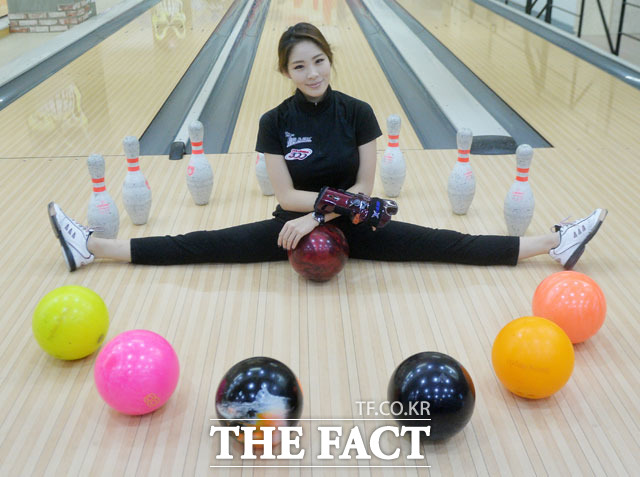 신수지 유연하네! 신수지가 더팩트와 인터뷰에서 앞으로의 목표를 밝혔다. /문병희 기자