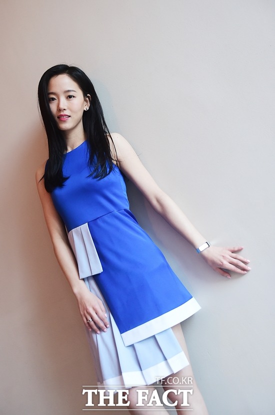 메모광 강한나 강한나는 배우라면 끊임 없이 공부하고 기록해야 한다고 신념을 밝혔다. /배정한 기자