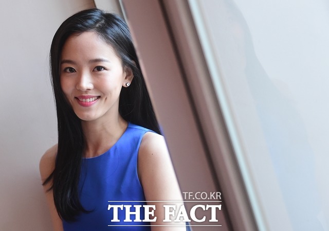 영화 순수의 시대 여주인공 강한나. 배우 강한나는 처음으로 주연을 맡은 상업 영화 순수의 시대를 처음 본 날 눈물이 날 것 같았는데 의외로 무덤덤했다고 말했다. /배정한 기자