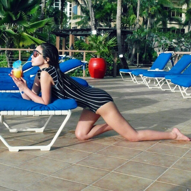 괌에서 여유로운 한때  진재영이 괌에서 몸매 사진을 찍었다. /진재영 인스타그램