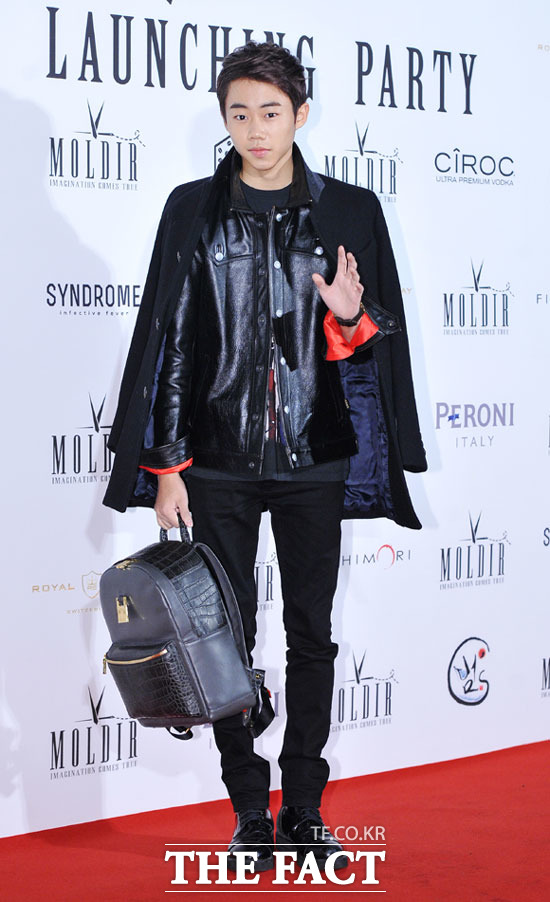 박지빈, 키 크는 수술 받았나? 박지빈은 지난 2012년 MBC 황금어장-라디오스타에 출연해 키 크는 수술을 받았다는 루머를 언급했다./ 김슬기 기자