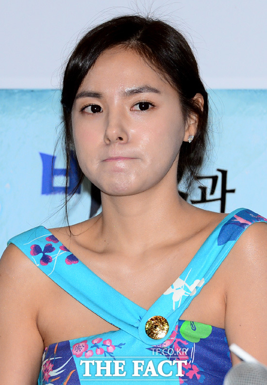 민효린, 성형 인정 민효린의 성형 고백이 누리꾼들의 눈길을 끌고 있다. 민효린은 지난 2012년 7월 방송된 해피투게더에 출연해 성형한 사실이 있다고 솔직하게 고백했다. /이새롬 기자