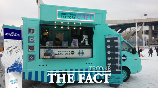 서울모터쇼조직위, 튜닝산업 활성화 부응 서울모터쇼조직위원회는 2015 서울모터쇼에서 푸드트럭 판매유치와 튜닝산업 전시공간을 마련했다고 26일 밝혔다. / 서울모터쇼조직위원회 제공