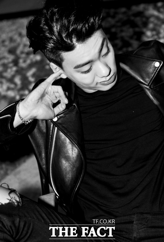 강적들과 상대? 잃을 게 없으니까 즐겨야죠 아이언은 데뷔곡의 성적보다 음악성을 인정받고 싶은 마음을 표현했다. / 김슬기 기자