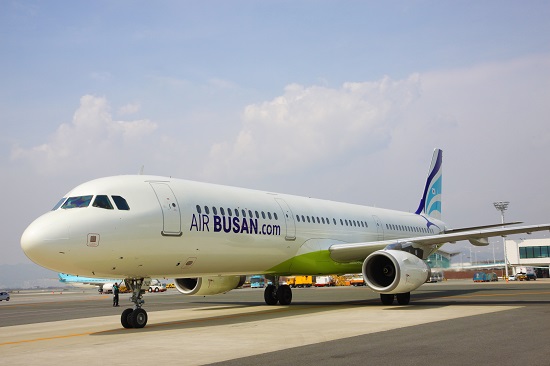 에어부산 연봉은 얼마? 저비용항공사 에어부산의 대졸 초임 연봉이 주목받고 있다./에어부산 제공