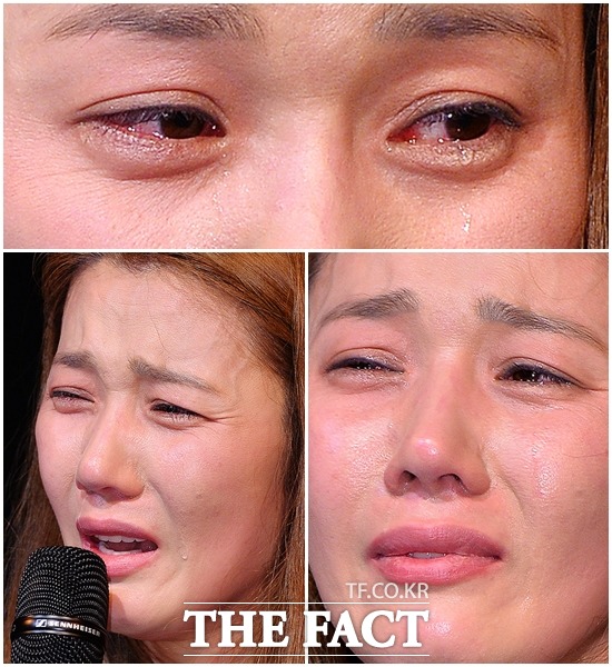 길건의 눈물 가수 길건이 31일 대학로 유니플렉스에서 기자회견을 열고 자신의 상황을 설명하며 하염없이 눈물을 쏟아냈다. / 김슬기 기자