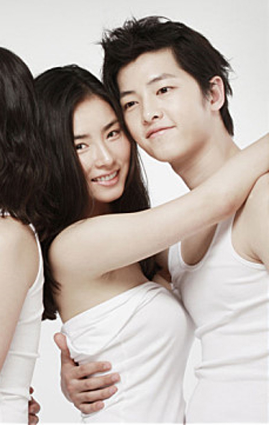 신세경 남다른 볼륨, 송중기에게 밀착 신세경(왼쪽)가 송중기는 지난 2009년 개봉한 영화 오감도에 출연했다./ 오감도 포스터