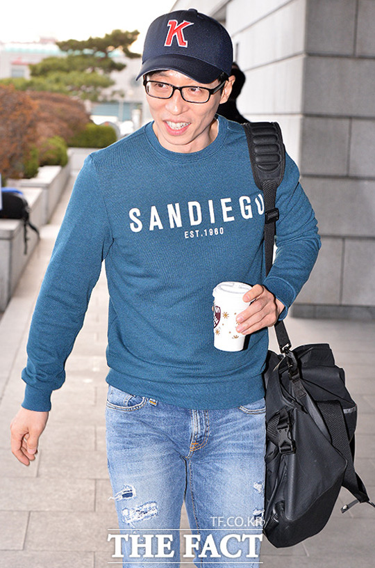 유재석 애마 관심 집중. 유재석 애마는 제네시스 프라다인 것으로 알려졌다. 유재석은 그랜저에서 바꿨다. / 더팩트 DB