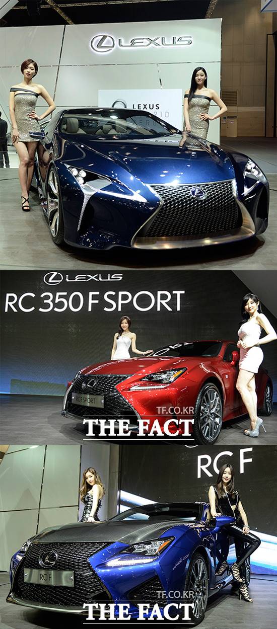 서울모터쇼, 레이싱걸들과 함께해 한층 더 돋보인다! 렉서스가 2일 경기도 경기 고양시 일산킨텍스에서 열린 2015 서울모터쇼 프레스 데이 행사에서 야심작 레이싱 쿠페 RC F와 RC 350 F SPORT를 세상에 내놨다. / 최진석 기자