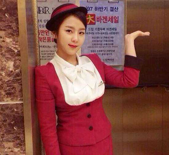 예원 이렇게 섹시한 엘리베이터걸 봤어? 예원의 엘리베이터걸 시절 사진이 눈길을 끌고 있다. / 예원 인스타그램