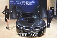 [TF클릭] BMW 최초의 '플러그인 하이브리드 스포츠카' i8 일반에 공개