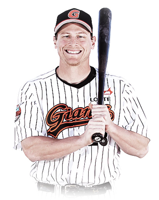 아두치 2주 재활 필요. 롯데의 외국인 타자 짐 아두치가 부상으로 전력에서 이탈했다. /롯데 자이언츠 홈페이지