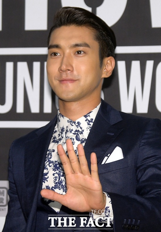 최시원 결혼하다 슈퍼주니어 최시원이 중국판 우리 결혼했어요에서 톱모델 리우웬과 부부로 나온다. /이새롬 기자